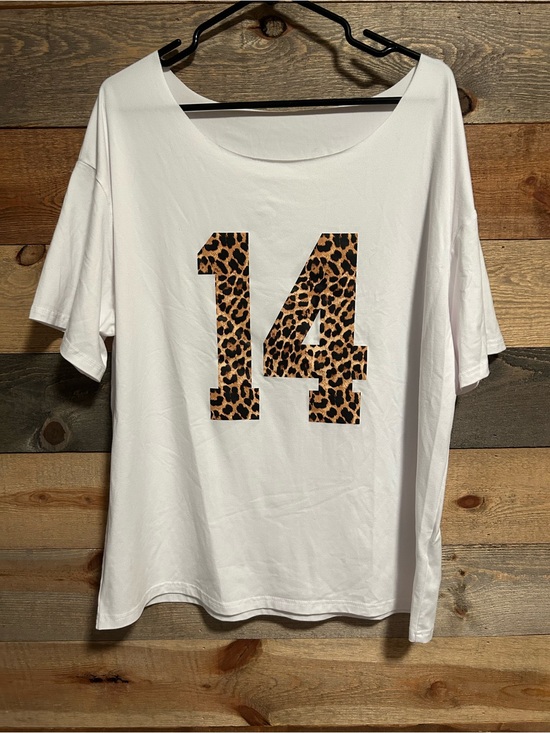 SHEIN Tops - SHEIN White Scoop Neck Tee with Leopard '14' Graphic Size M